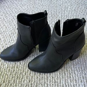 Express Bootie - Size 6.5 US Black